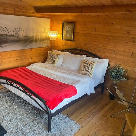 Chalet Free Sauna & Spa Superking Bed Killaloo Экстерьер фото
